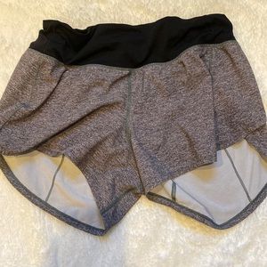 Lulu lemon speed ups, grey, 6, 4”